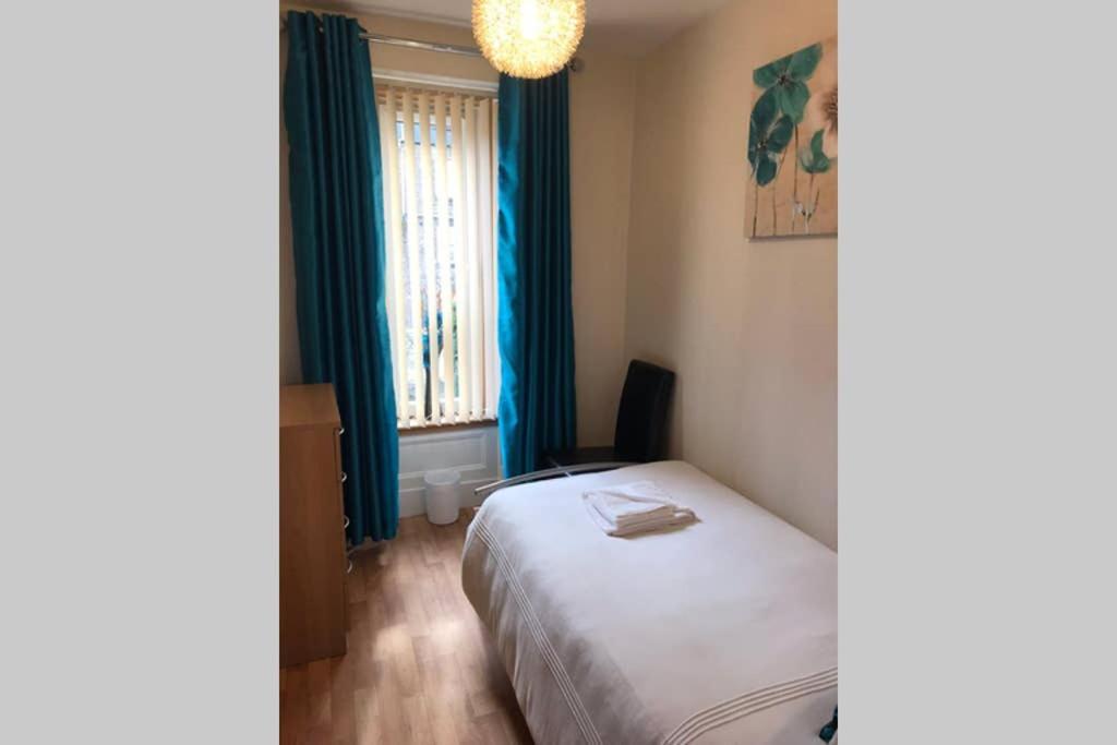 2 Catherines City Cottage Перт Экстерьер фото